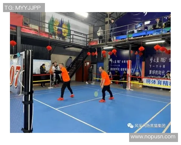 广州羽毛球队与南京羽毛球队赛后复盘分析比赛经验与战术调整