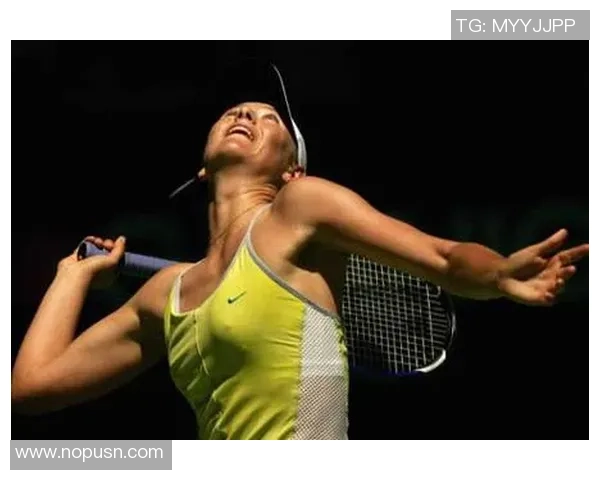 足球明星意外走光引发热议网友热议其形象与职业生涯影响